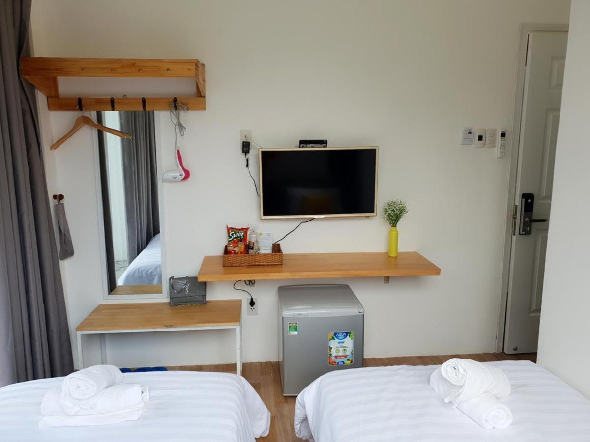 Yelo Hostel & Cafe ホーチミン市 エクステリア 写真