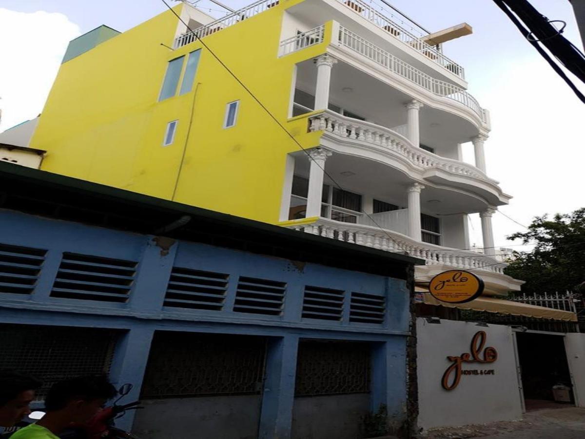 Yelo Hostel & Cafe ホーチミン市 エクステリア 写真